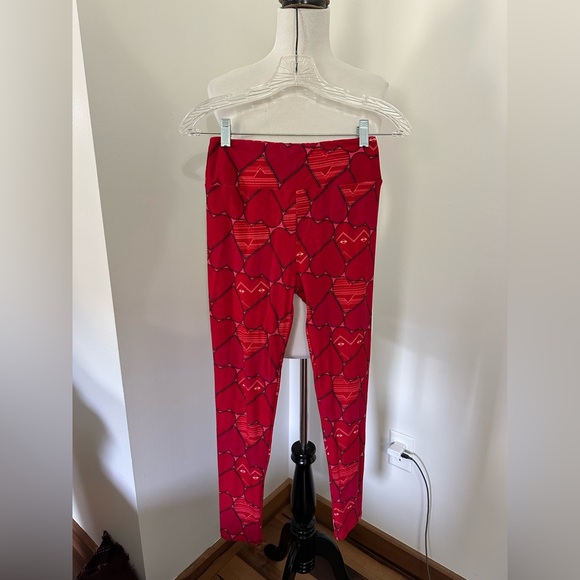 LuLaRoe OS New Red Heart Leggings Vintage Valentine’s - Picture 1 of 3